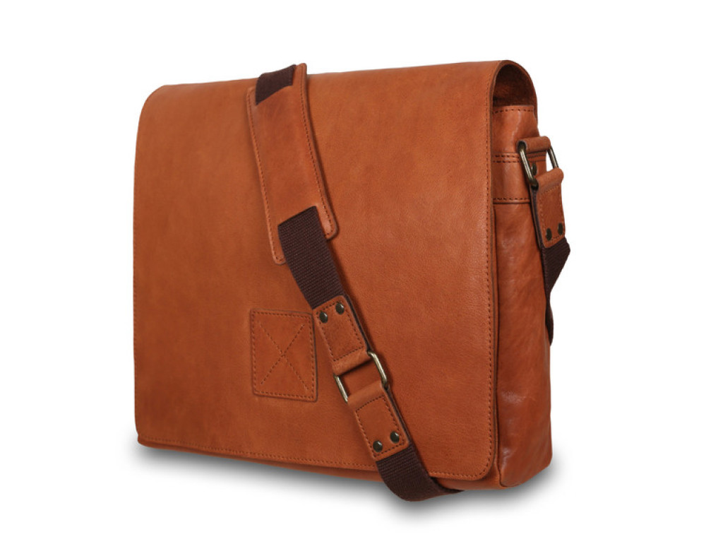 Чоловіча шкіряна сумка через плече світло-коричневого кольору Ashwood Leather Pedro Tan - Фотографія № 3