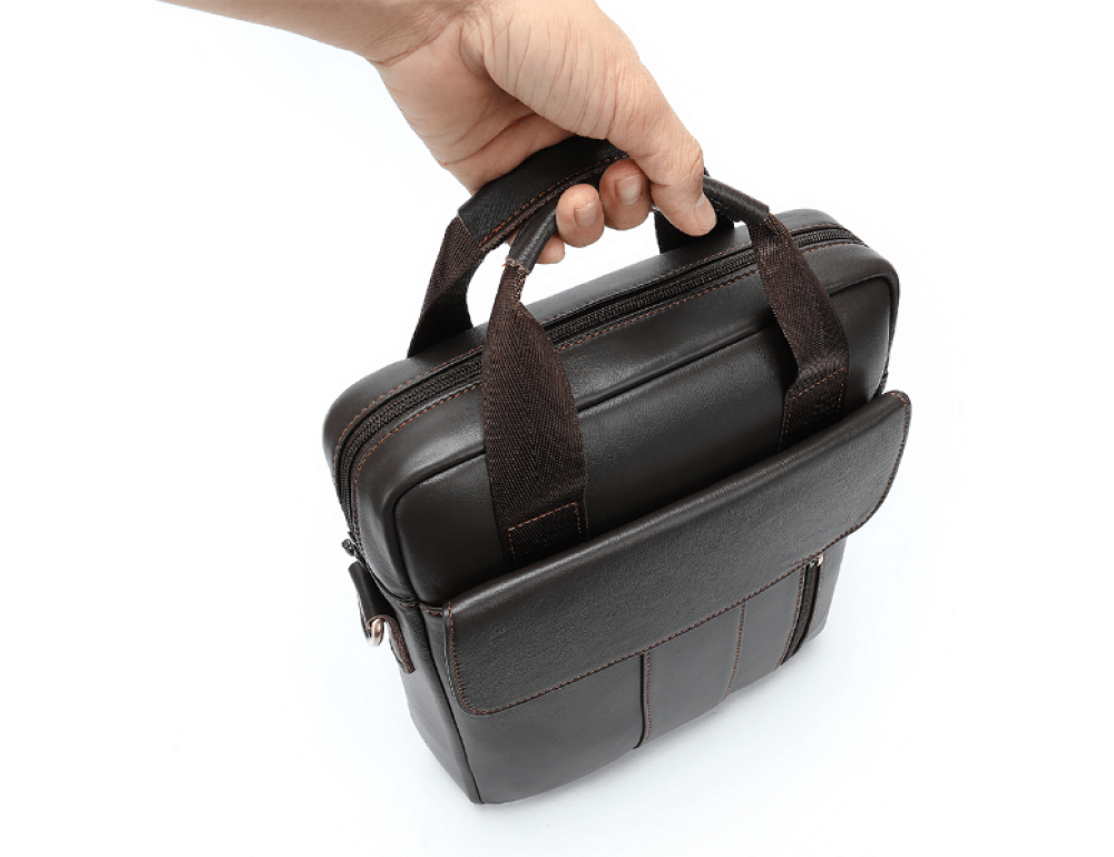 Темно-коричнева вертикальна шкіряна сумка через плече Tiding Bag 8567DB - Фотографія № 5