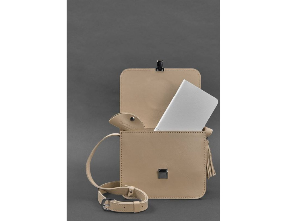 Шкіряна жіноча бохо-сумка Лілу світло-бежева краст Blancnote BN-BAG-3-light-beige - Фотографія № 2