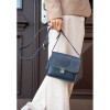 Темно-синя шкіряна сумка через плече Blancnote BN-BAG-3-NAVY-BLUE
