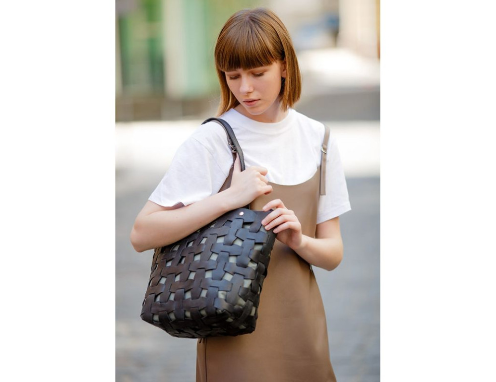 Шкіряна плетена сумка Пазл L чорна Krast Blancnote BN-BAG-33-g - Фотографія № 1 Шкіряна плетена сумка Пазл L чорна Krast Blancnote BN-BAG-33-g - Фотографія № 1