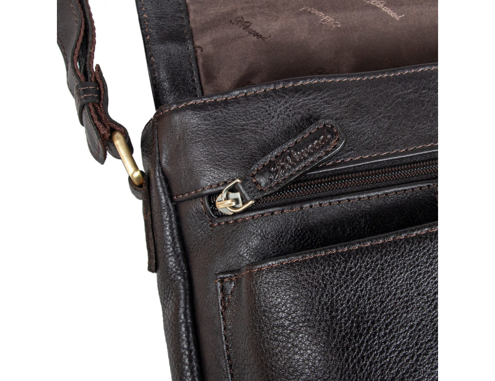 Темно-коричнева шкіряна сумка через плече А4 Ashwood Leather Benjamin Dark Brown - Фотографія № 9
