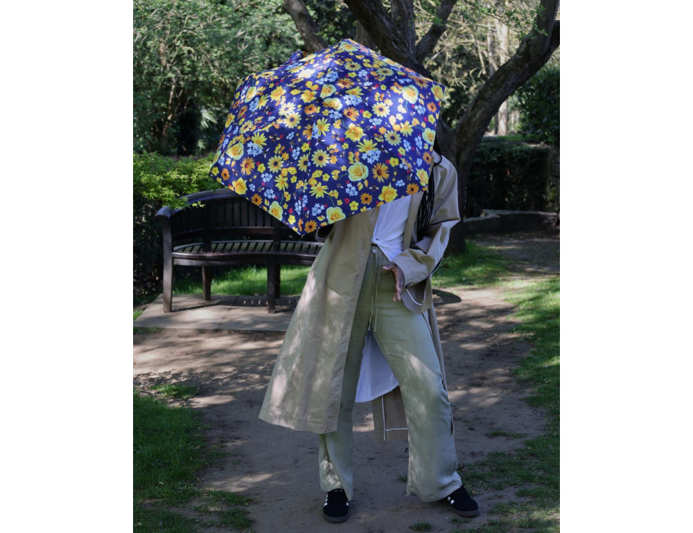 Жіноча міні-парасолька Fulton L501-042021 Tiny-2 Bumble Bee Floral (Квіти та джмелі) - Фотографія № 5