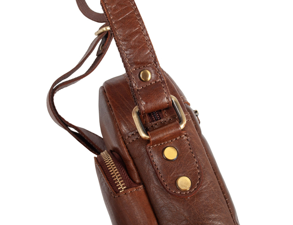 Коричнева шкіряна сумка через плече Ashwood T79 Chestnut - Фотографія № 9