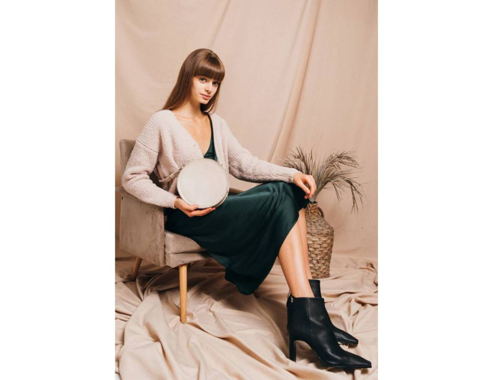 Жіноча шкіряна сумка Amy S бежева The Wings TW-Amy-small-beige-ksr - Фотографія № 1 Жіноча шкіряна сумка Amy S бежева The Wings TW-Amy-small-beige-ksr - Фотографія № 1