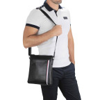 Мужская кожаная сумка через плечо черная Tiding Bag A25F-8867A - Фото № 103 Мужская кожаная сумка через плечо черная Tiding Bag A25F-8867A - Фото № 103