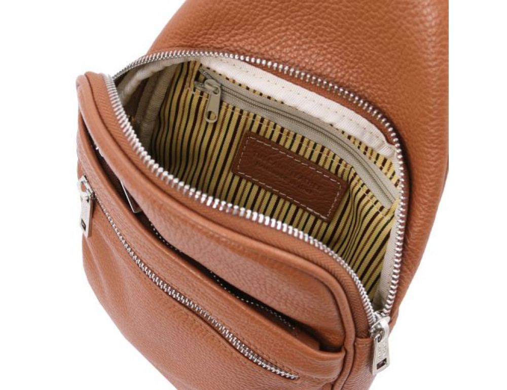 Коричневий шкіряний рюкзак на одне плече Tuscany Leather TL142022 Brown - Фотографія № 4