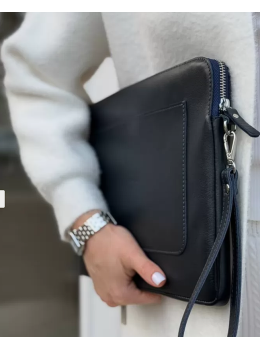 Кожаный чехол на молнии с карманом и петлёй на руку для MacBook 13" Blancnote BN-GC-29-navy-blue